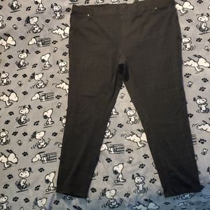 Black leggings